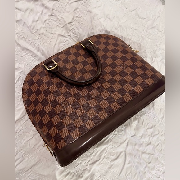 Louis Vuitton Alma PM Damier Ebene! ♥️ - Picture 7 of 15
